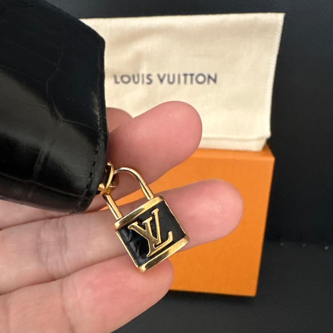 ‼️‼️‼️最終値下げ‼️‼️‼️ルイヴィトン　ジッピーパース　クロコダイル　ブラック