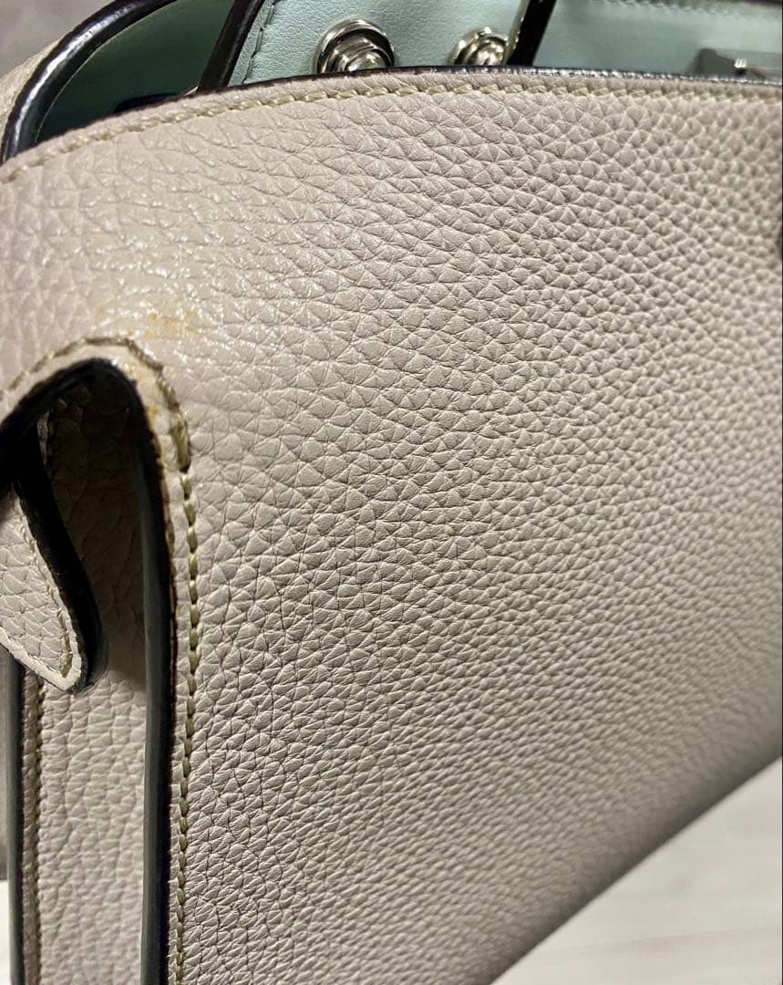 定価57.7万円 フェンディ ピーカブー ISeeU スモール　レザーバッグ