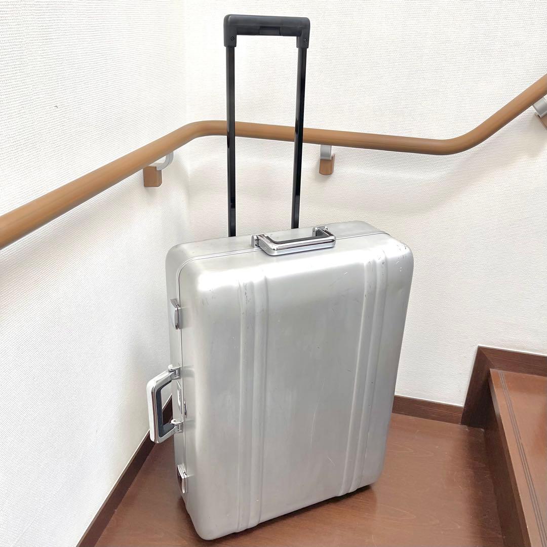 ゼロハリバートン アルミキャリーケース/アメリカNY購入ミドル2輪スライドレバー