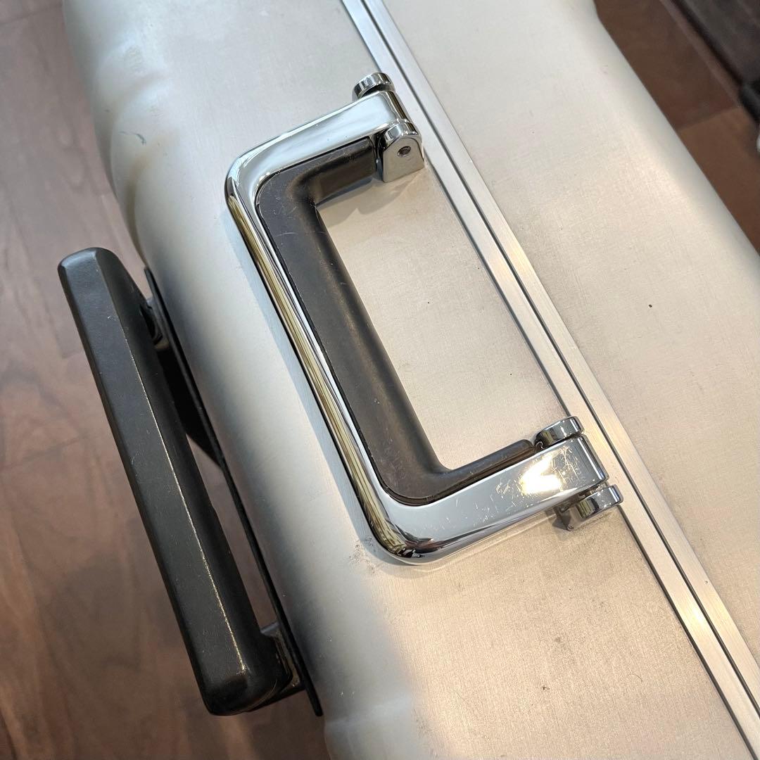 ゼロハリバートン アルミキャリーケース/アメリカNY購入ミドル2輪スライドレバー