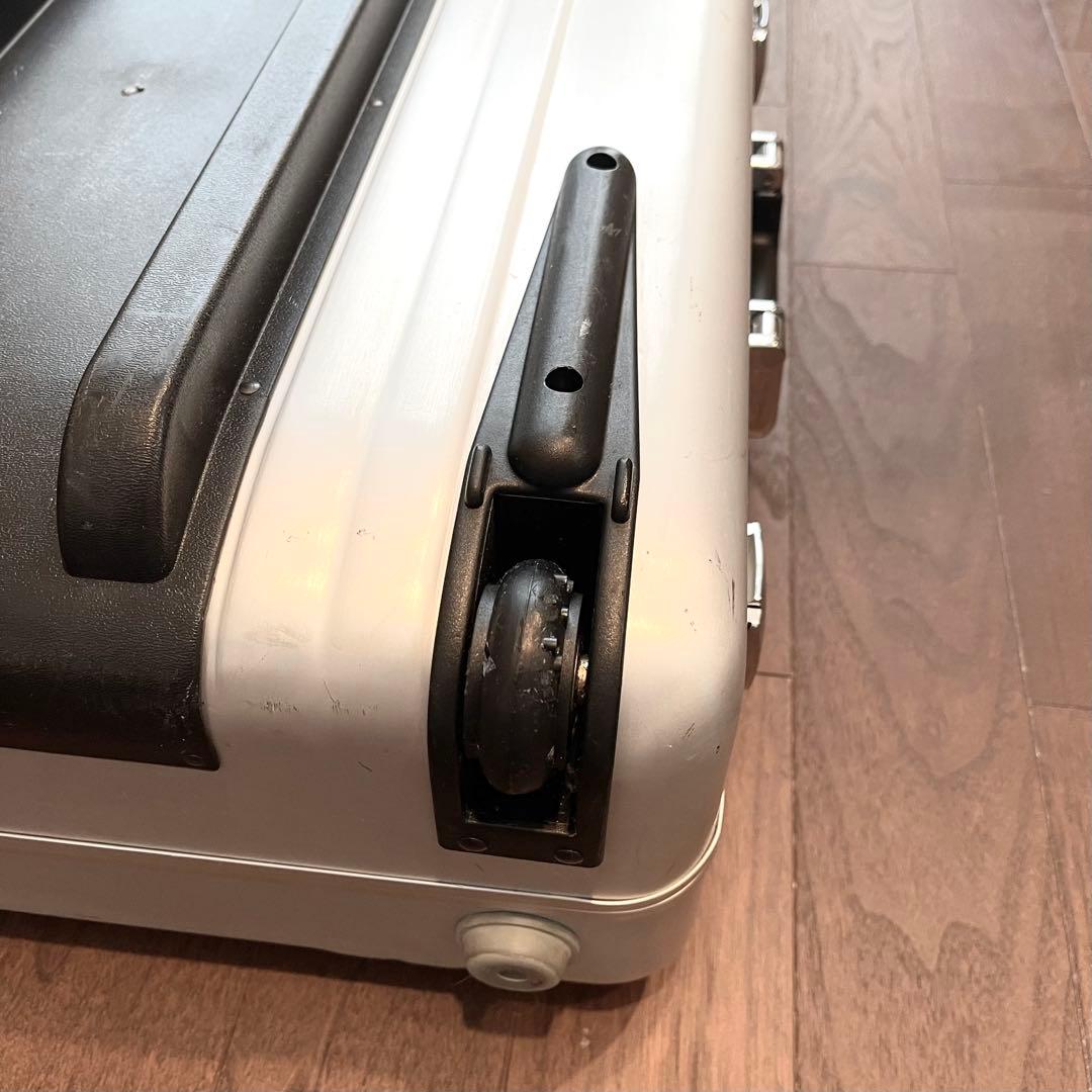 ゼロハリバートン アルミキャリーケース/アメリカNY購入ミドル2輪スライドレバー