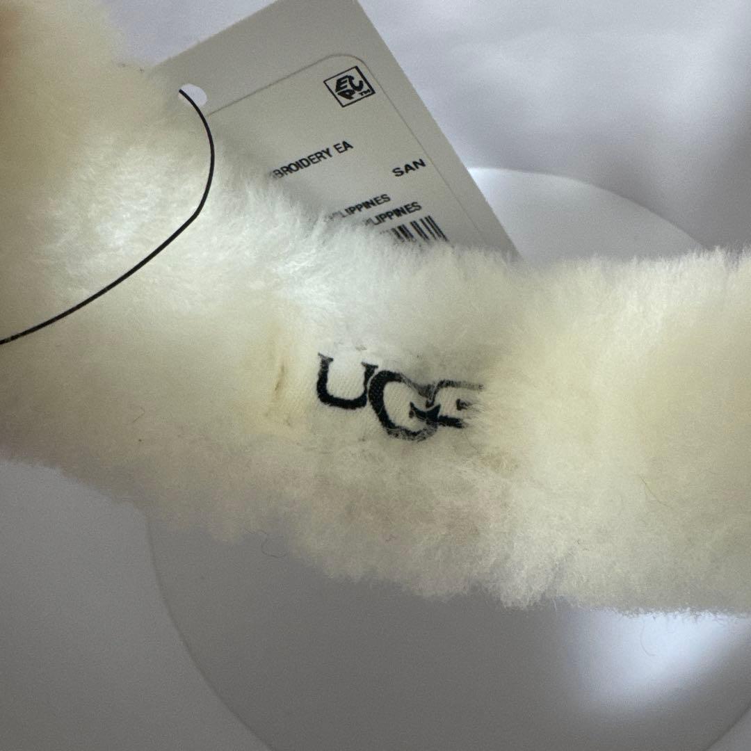 UGG ホワイトファー耳あて 未使用