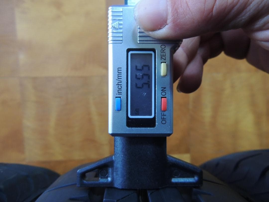 T772　145/80R13　ブリヂストン　4本　2023年製　トレッド小傷有り