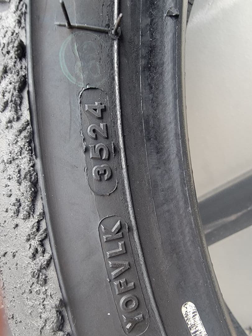 2024年製送料込みブリヂストン BATTLAX R11前後セット120/200