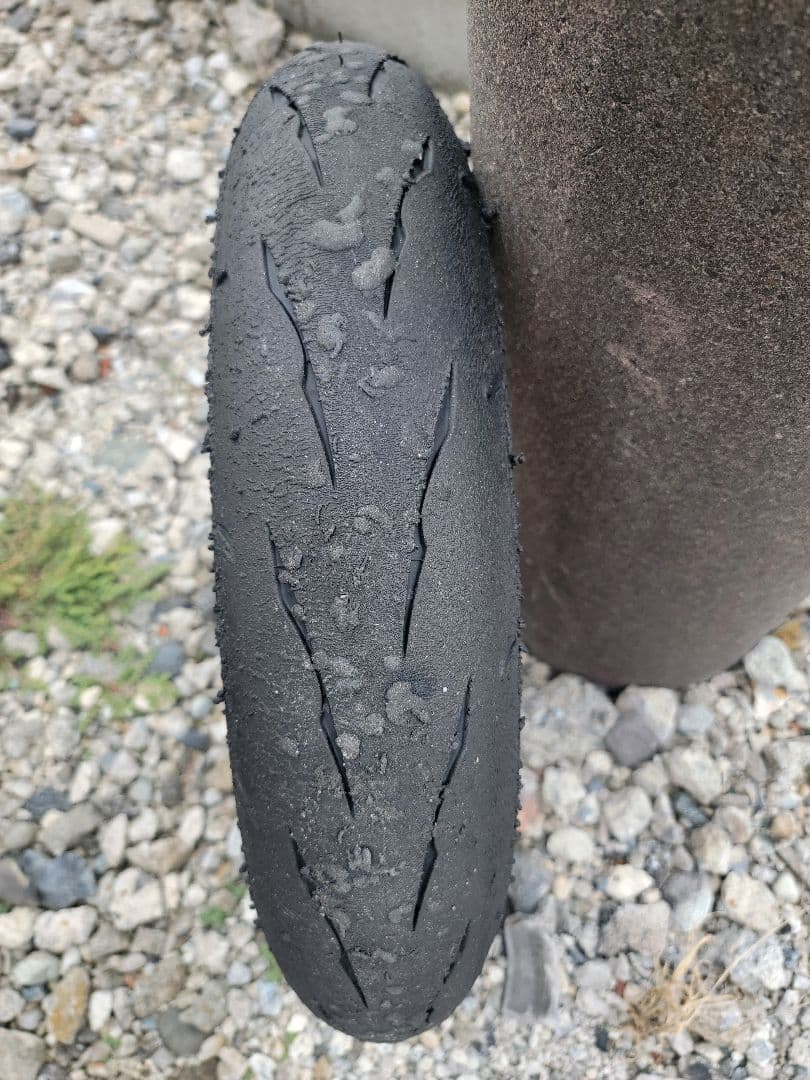 2024年製送料込みブリヂストン BATTLAX R11前後セット120/200