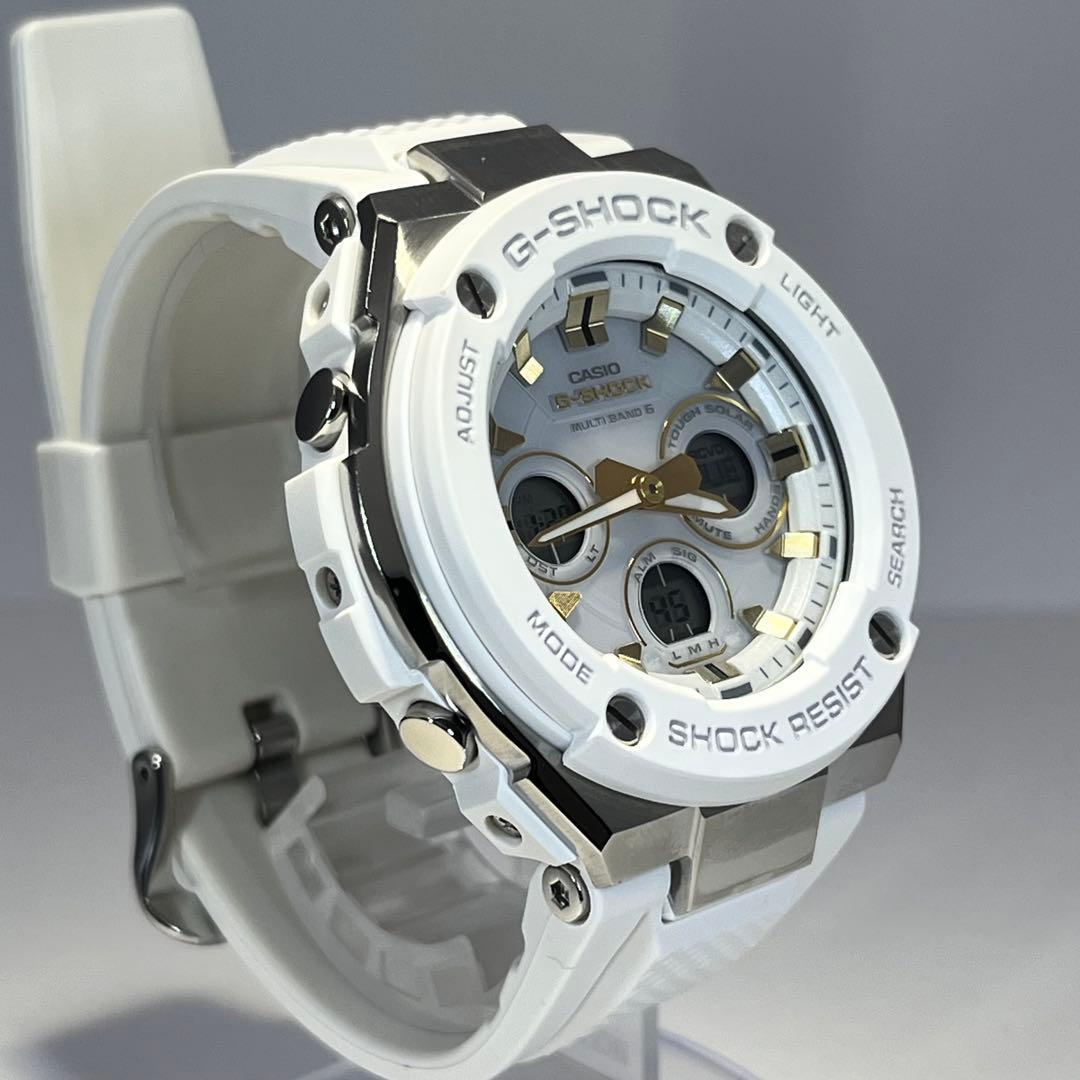 美品✨G-SHOCK GST-W300 電波ソーラー メンズ腕時計 ホワイト