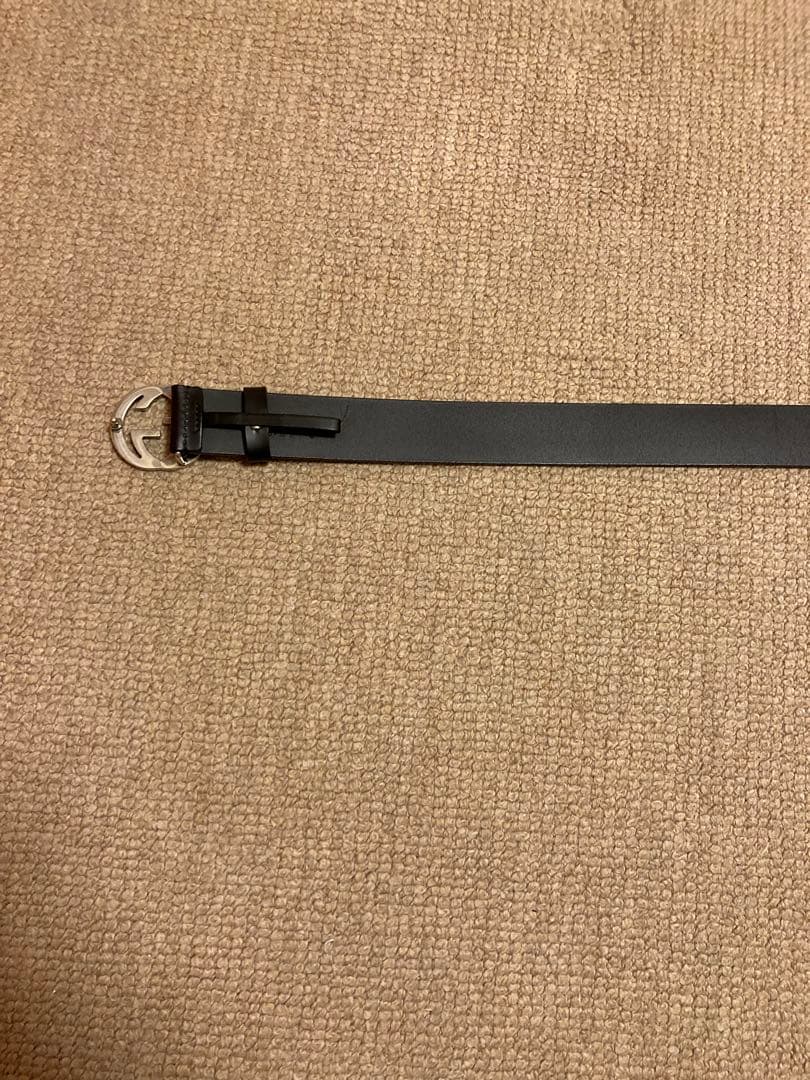 グッチ ベルト 黒 革製　箱と袋付き　全長100センチ 穴5つ