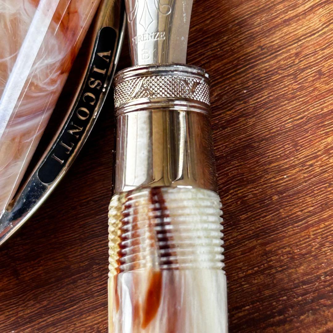 ⭐︎ビスコンティ 万年筆 ヴァン•ゴッホ　バニラ　ミディアム
