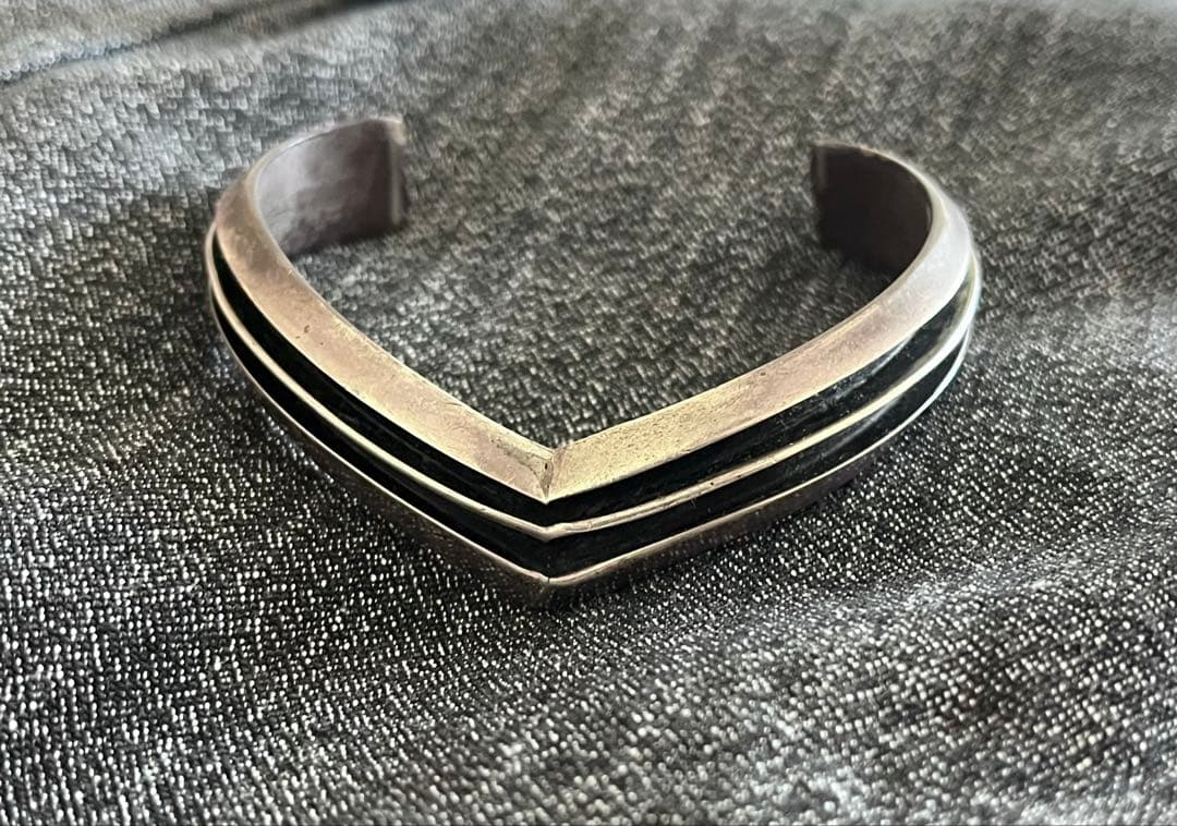 TOM HAWK バングル　Vライン