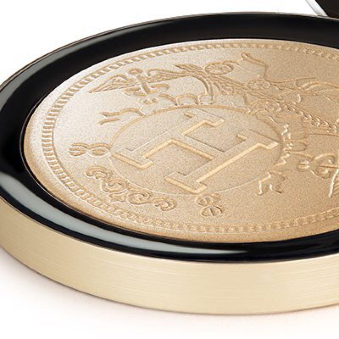 新品未開封！エルメス プードル・オルフェーヴル ハイライト フェイスパウダー