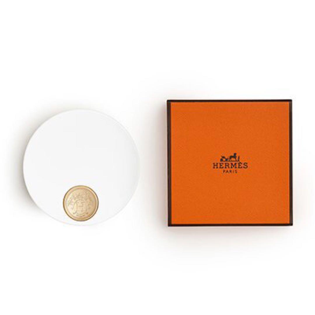 新品未開封！エルメス プードル・オルフェーヴル ハイライト フェイスパウダー