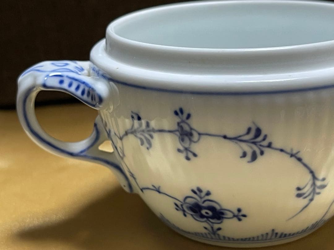 【新品未使用】ロイヤルコペンハーゲンブルーフルーテッドプレインシュガーポット蓋付