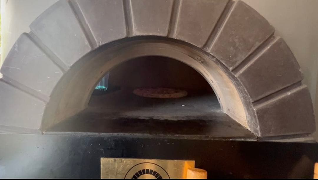 業務用本格ピザ釜(lava rock oven)