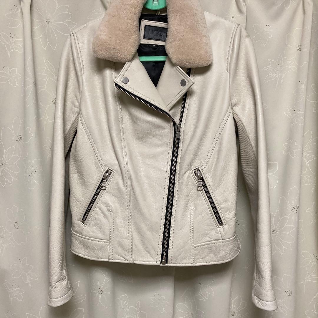 UGG ホワイトライダースジャケット ファー襟付き