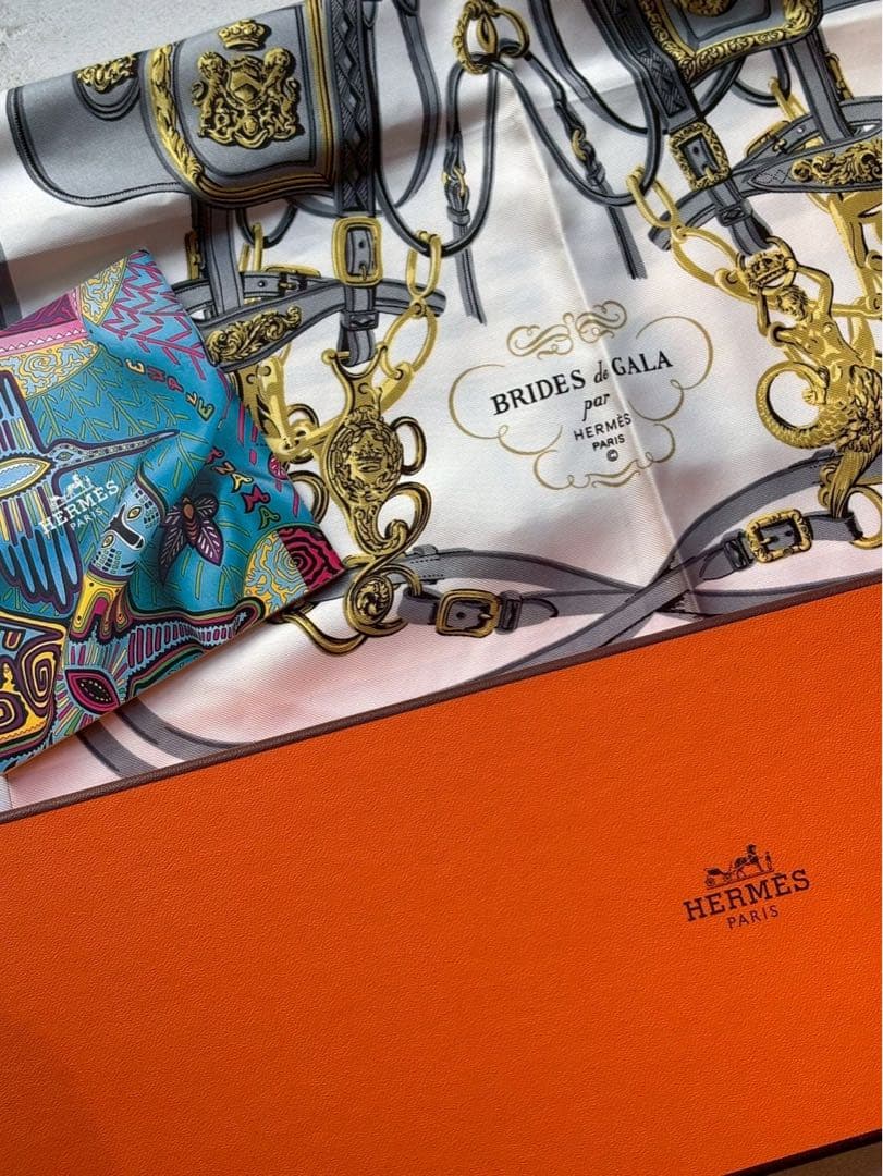 【極美品】HERMESカレBRIDESde GALA シルクスカーフ 水色