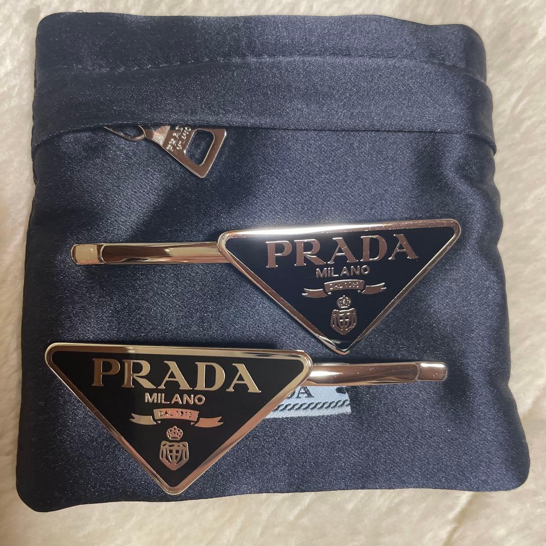 PRADA プラダ ヘアピン 黒