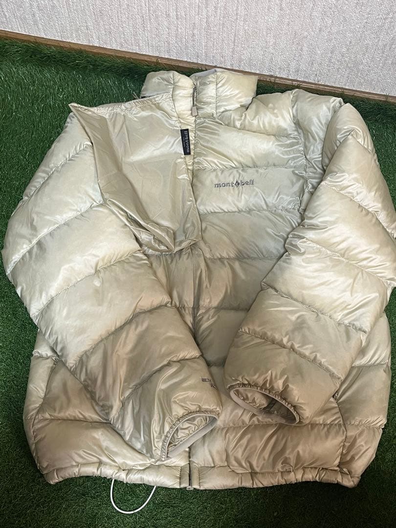 mont-bellダウンジャケットアイボリーカラー800フィルパワー