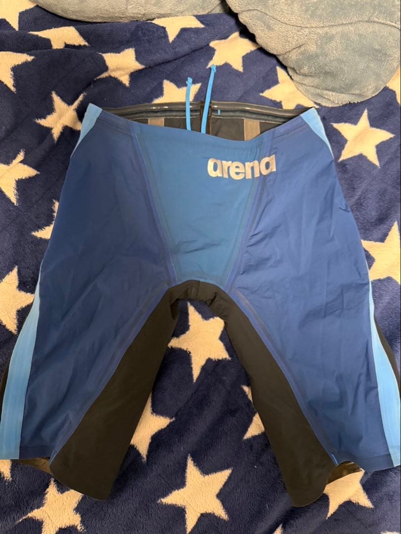 人気のアリーナアクアフォースストームCP L 美品