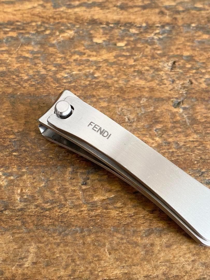 FENDI フェンディ グルーミング ネイルケアセット レザーケース付き 爪切り