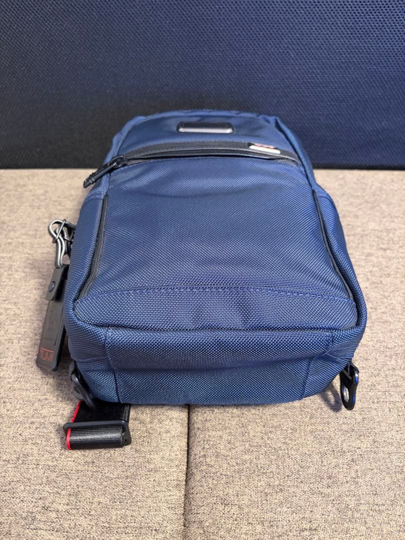 リ*ド様 TUMI 2603807NVY3E Alpha3 ボディバッグ JAL