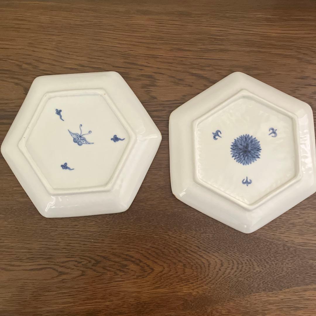 須藤拓也さん　六角形の青い花柄皿セット