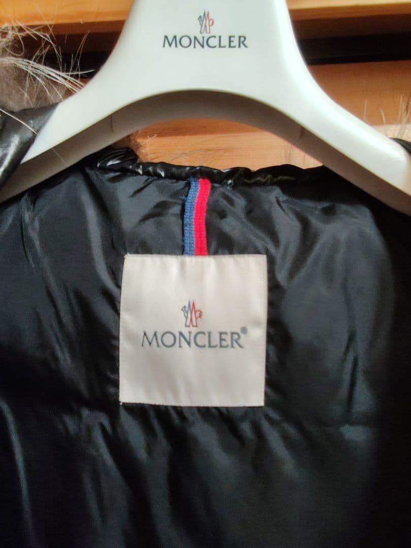 れいこさま　43万美品備品付　モンクレール　aphroti