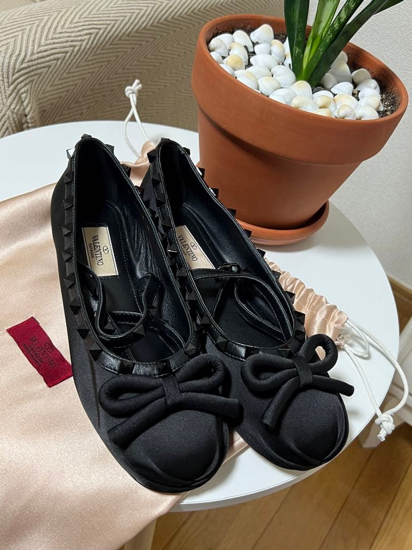 Valentino フラットシューズ