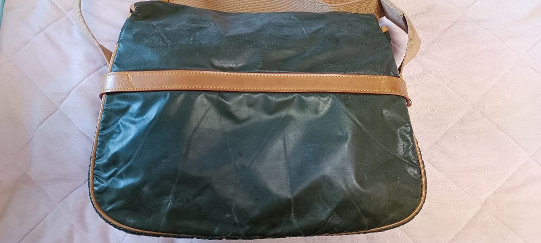 HUNTING WORLD オリーブグリーン ショルダーバッグ