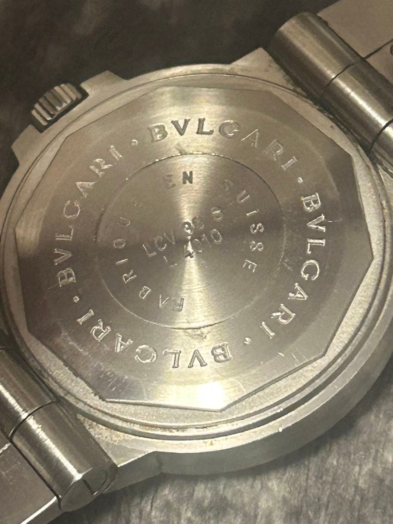 BVLGARI 時計 中古保証書付き。