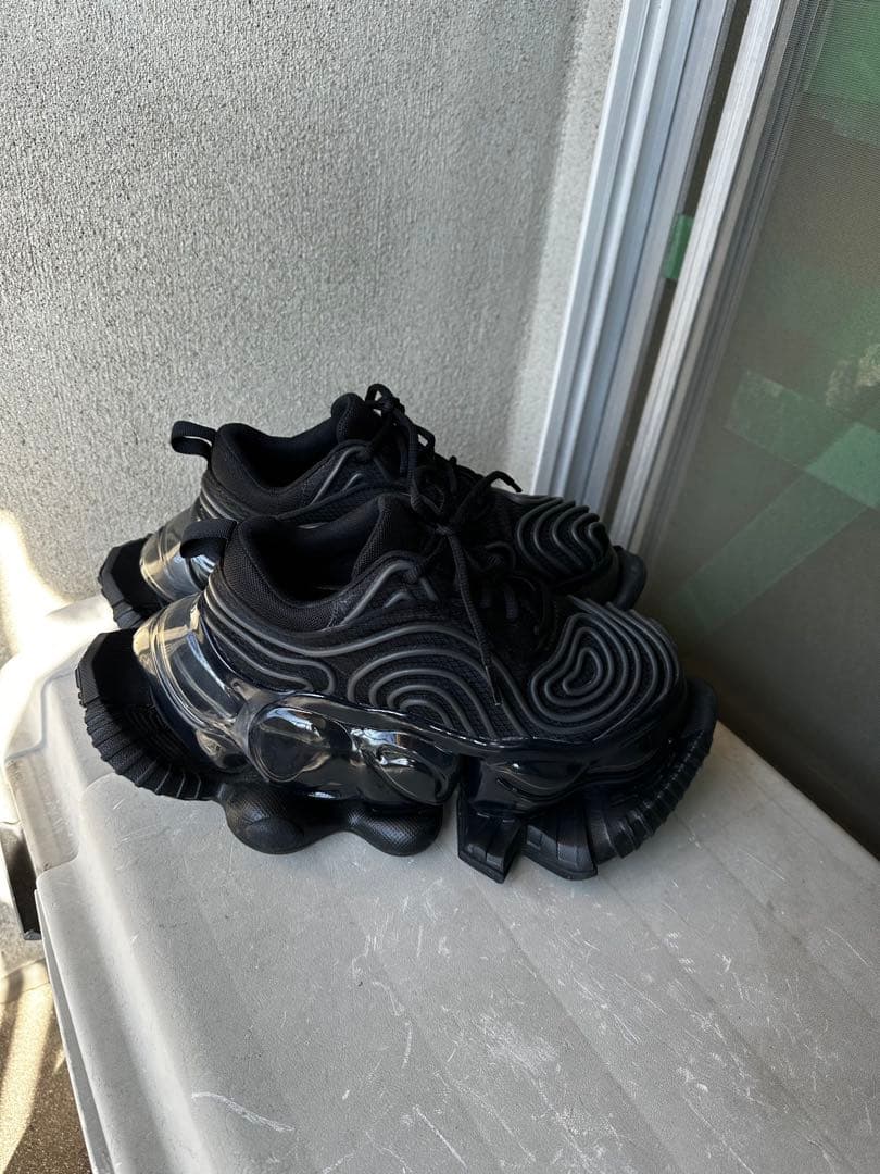 grounds スニーカー　23.5〜24