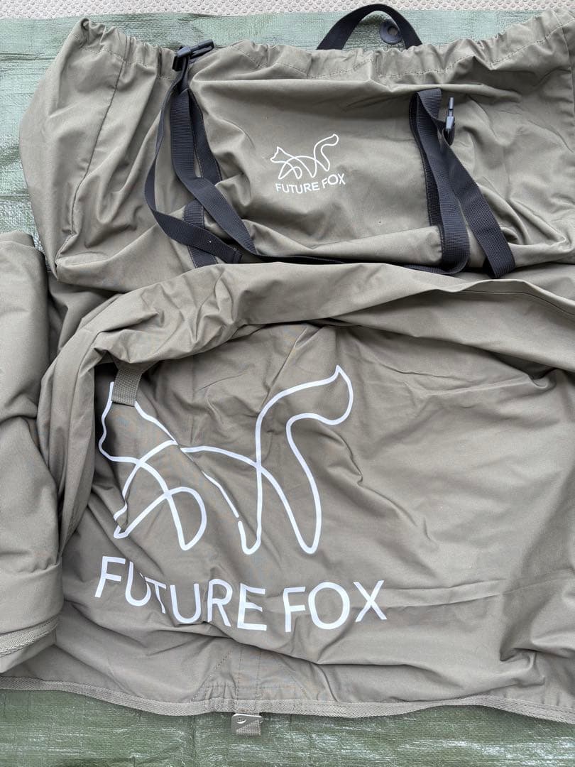 FUTURE FOX テント前幕タープ　テンマクデザイン　薪ストーブ　反射板