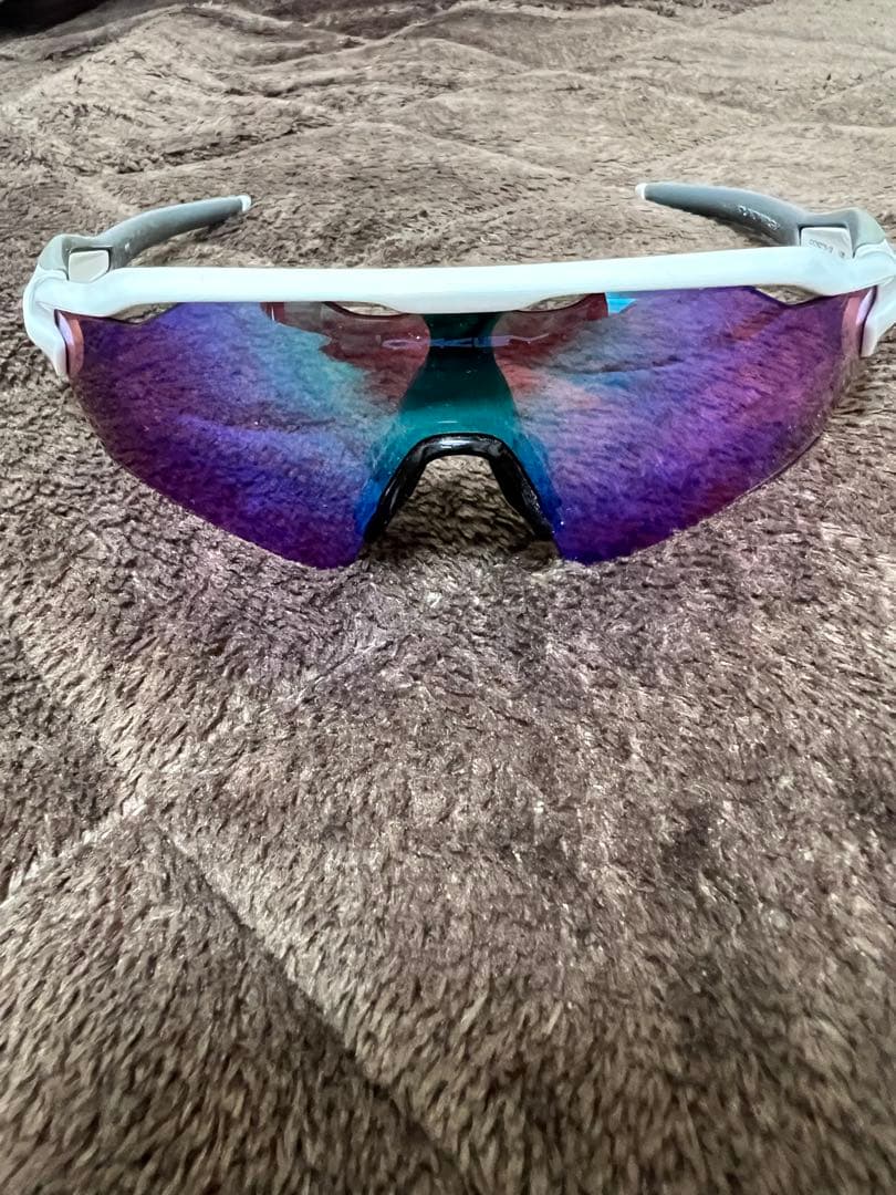 『オークリーレーダーパス 』スポーツサングラス ホワイトフレーム パープルレンズ