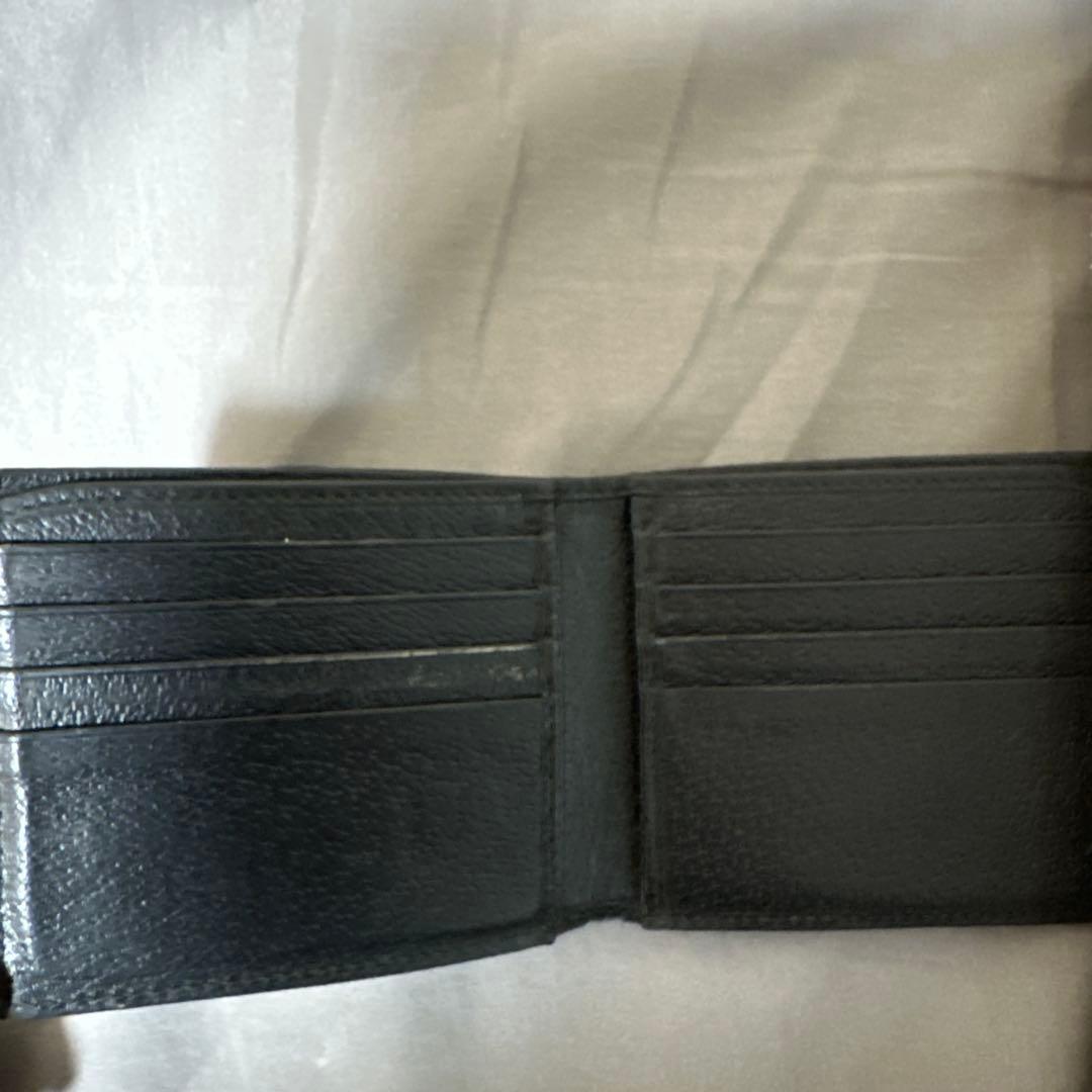 GUCCI　蜂モチーフ 黒 二つ折り財布