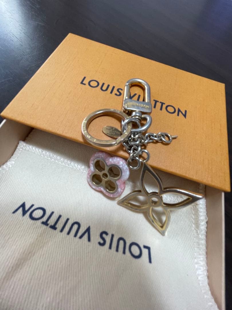 ルイヴィトン キーホルダー チャーム