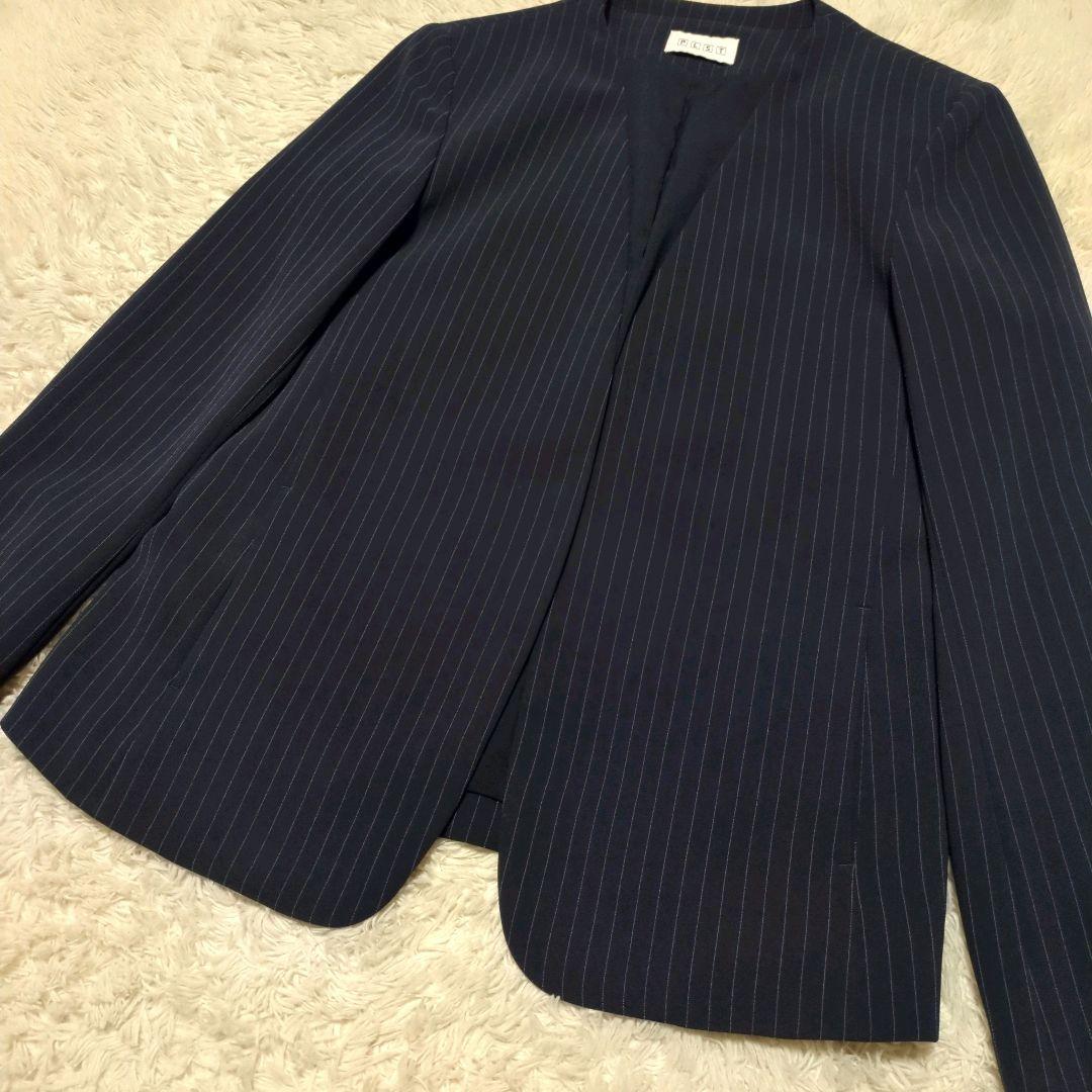 美品！PLST　ノーカラーパンツスーツセットアップ　M　2024年モデル　紺