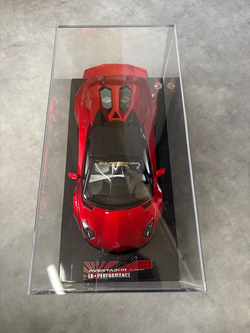 LB-Performance レッド 1/18スケールモデル　ランボルギーニ