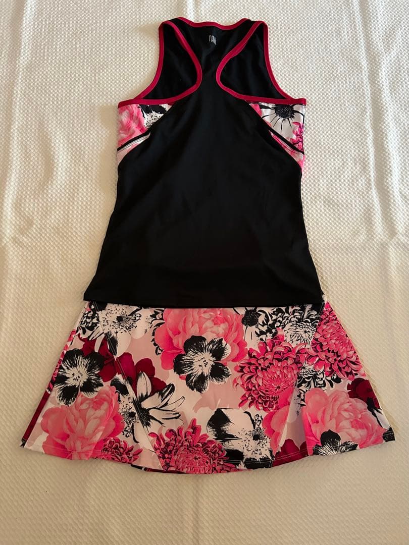 テイル　テニスウェア　上下セット　US-XSサイズ