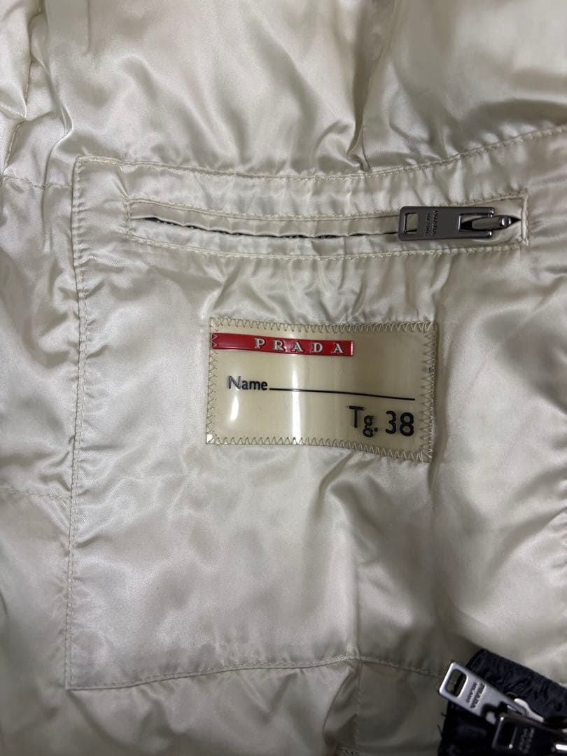 美品！プラダ　PRADA ダウンジャケットフォックスファー　ロング　38 黒