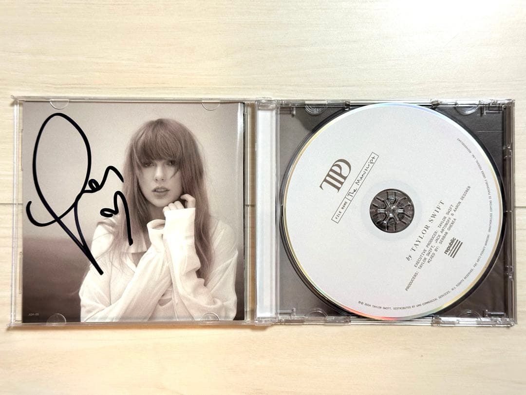 直筆サイン入り Taylor Swift TTPD 新品 輸入盤 CDアルバム