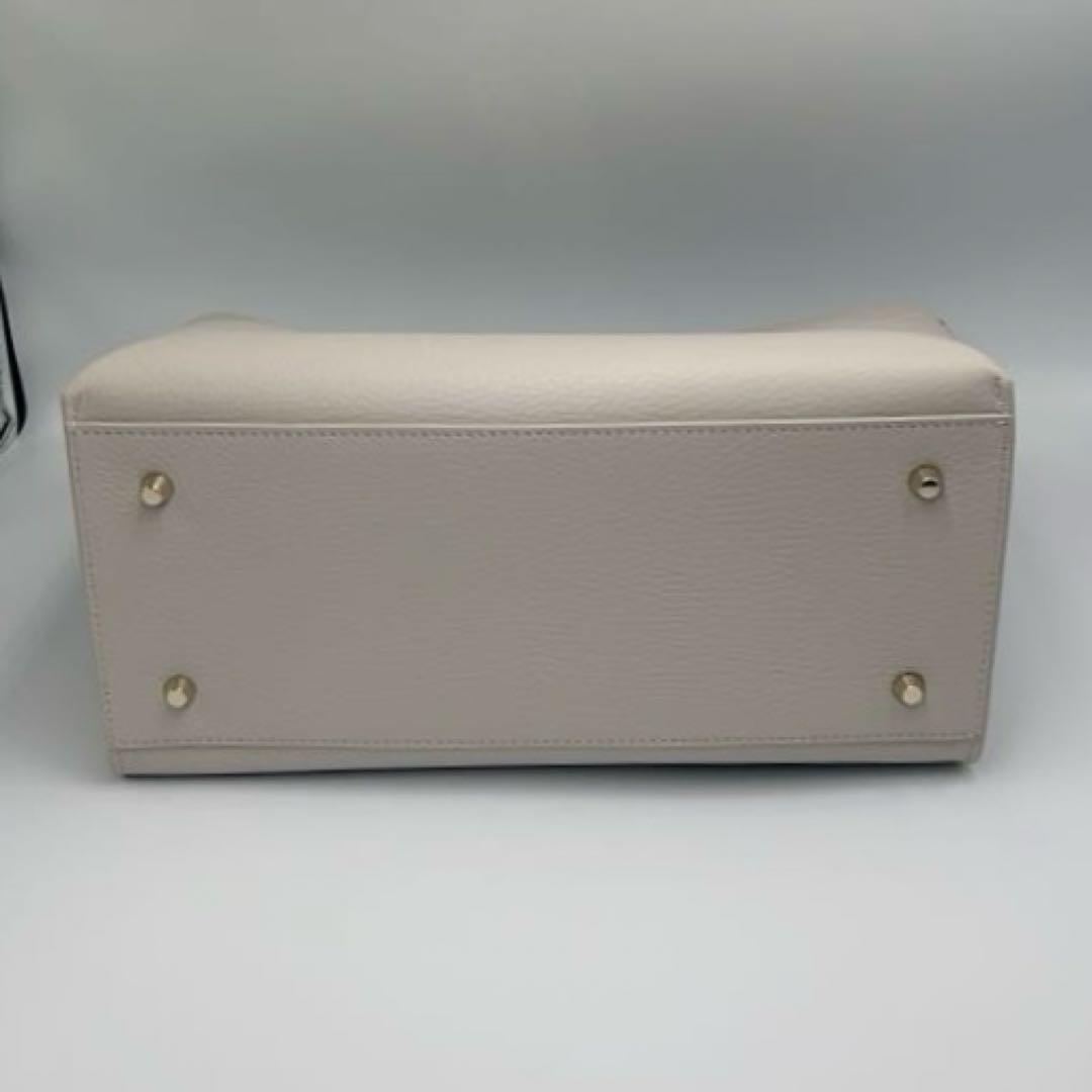 極美品✨FURLA フルラ　ソフィア トートバッグMサイズ レザー　アイボリー