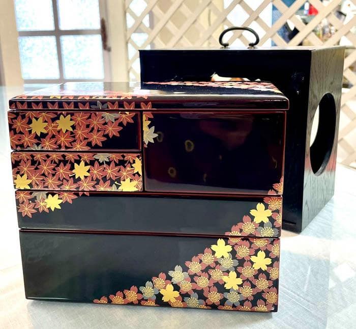 値下会津漆　行楽用重箱 桜と紅葉