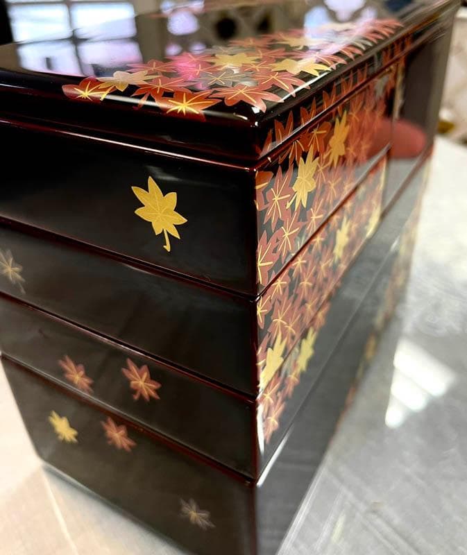 値下会津漆　行楽用重箱 桜と紅葉