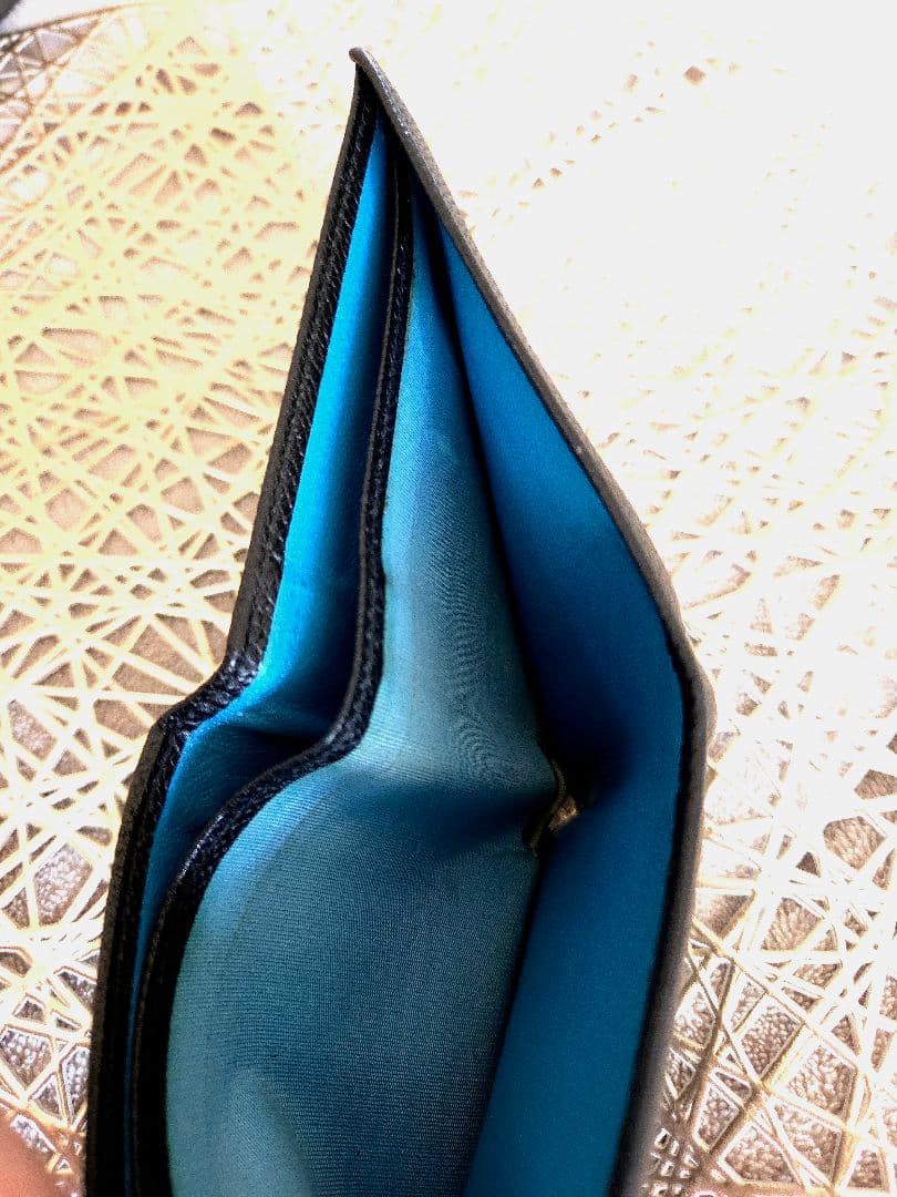 BVLGARI ブラック 二つ折り財布 箱付き
