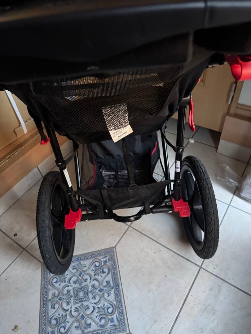 ジョギングベビーカー ブラック・レッド