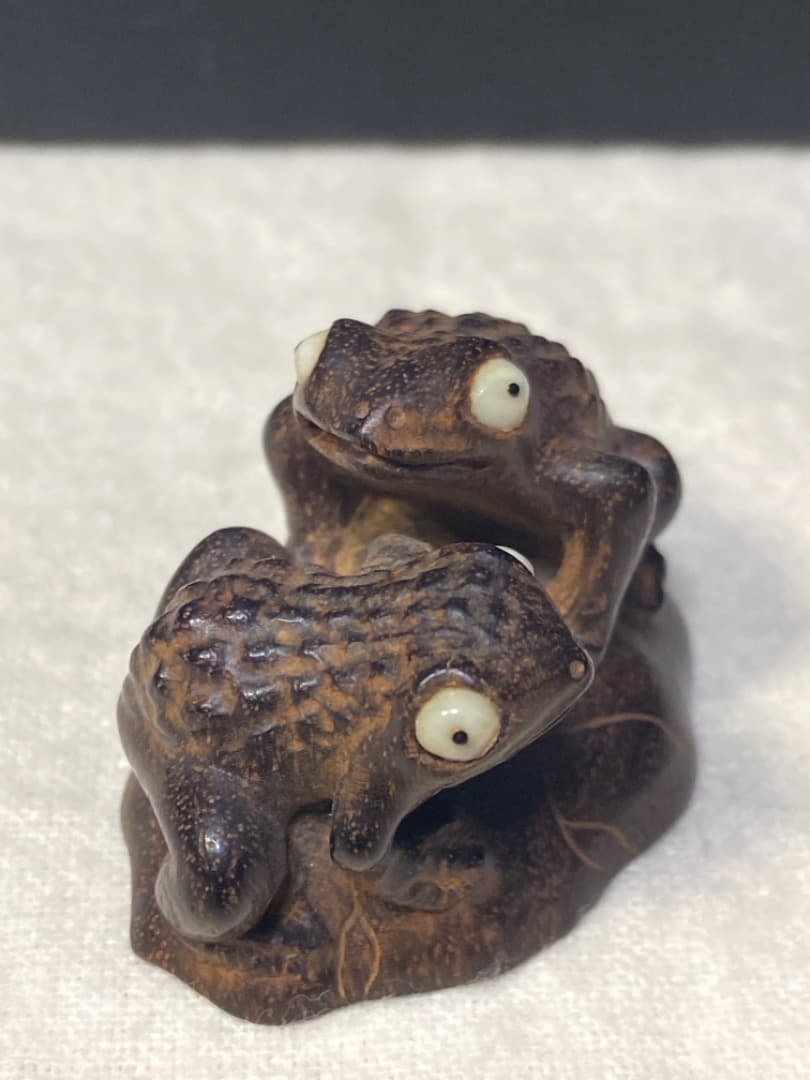 蛙根付  煙草入れ/緒締め/帯留め 彫刻/印籠・提げ物・