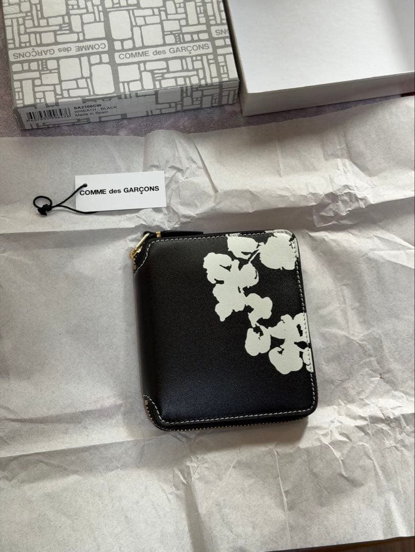 COMME des GARÇONS 花柄二つ折り財布