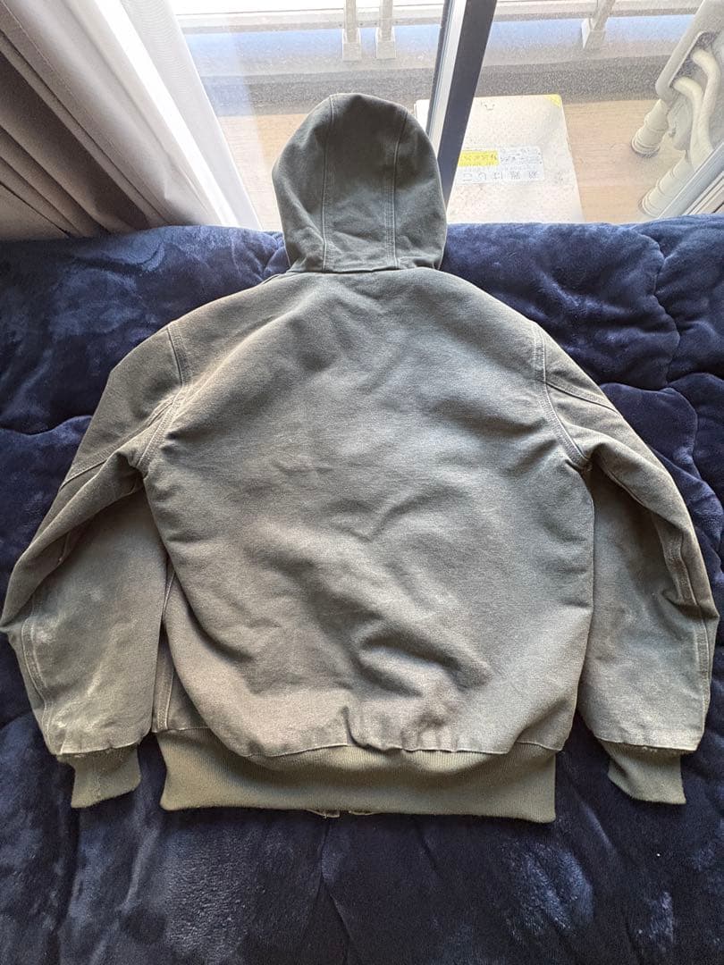 zaiken ページ Carhartt アクティブジャケット　モスグリーン