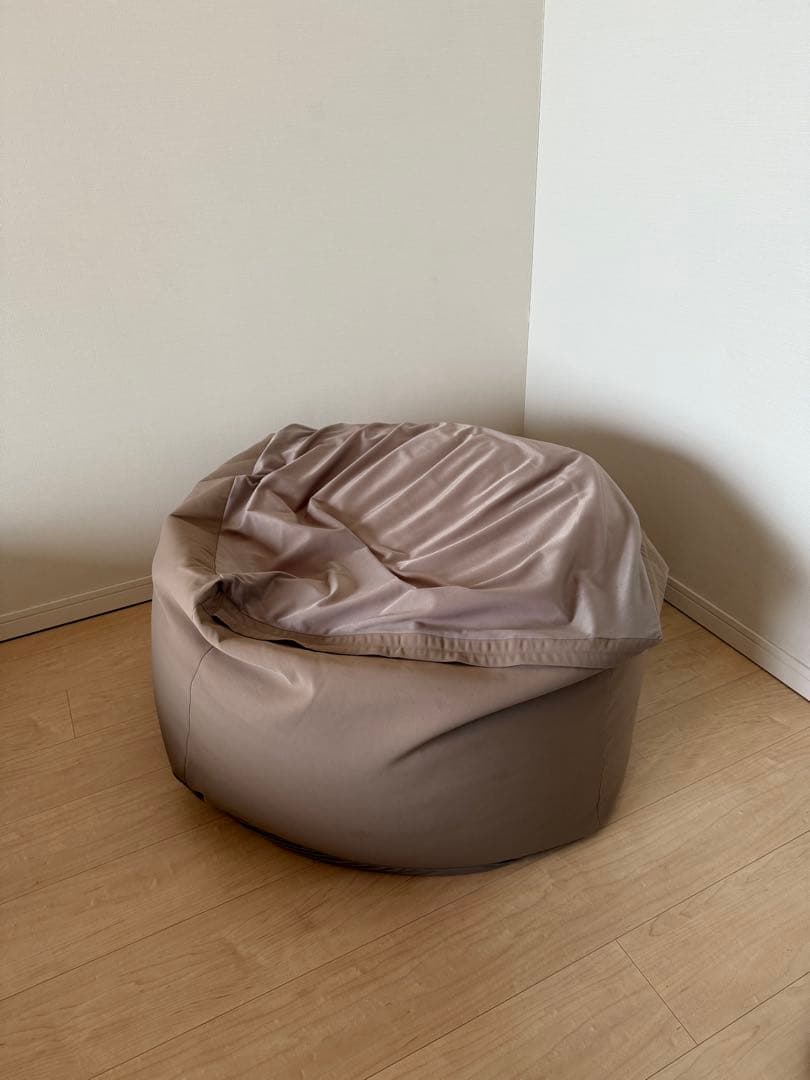 体にフィットするソファセット