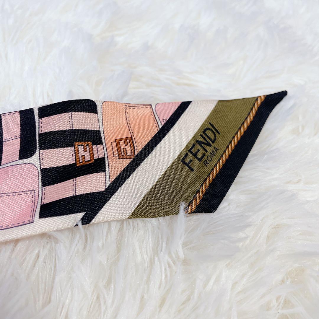 美品　フェンディ ラッピー　スカーフ　マンマバケット柄　FFロゴ　リボン