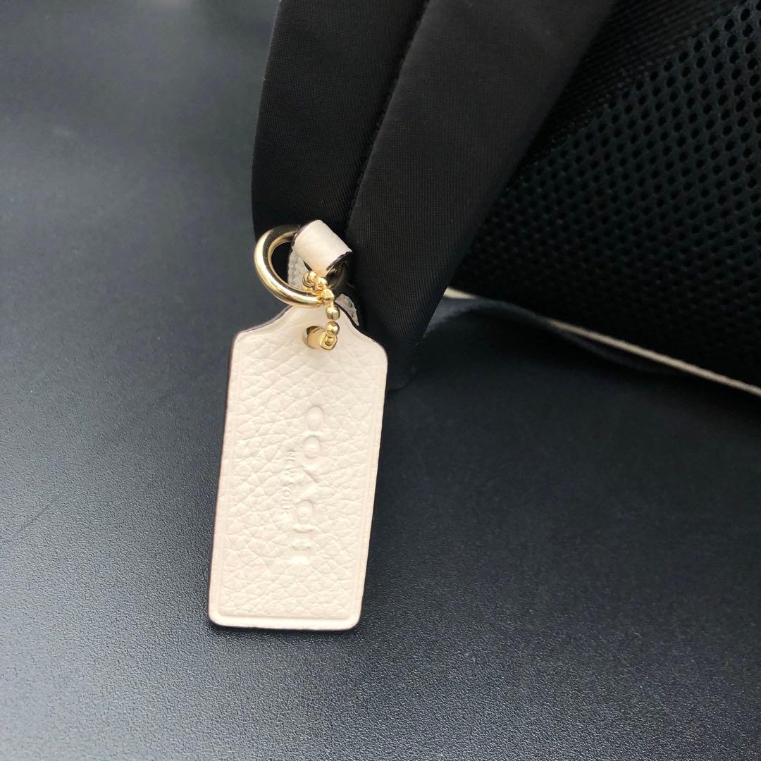 R【新品未使用品】コーチ　COACH ベージュ　レザーリュック